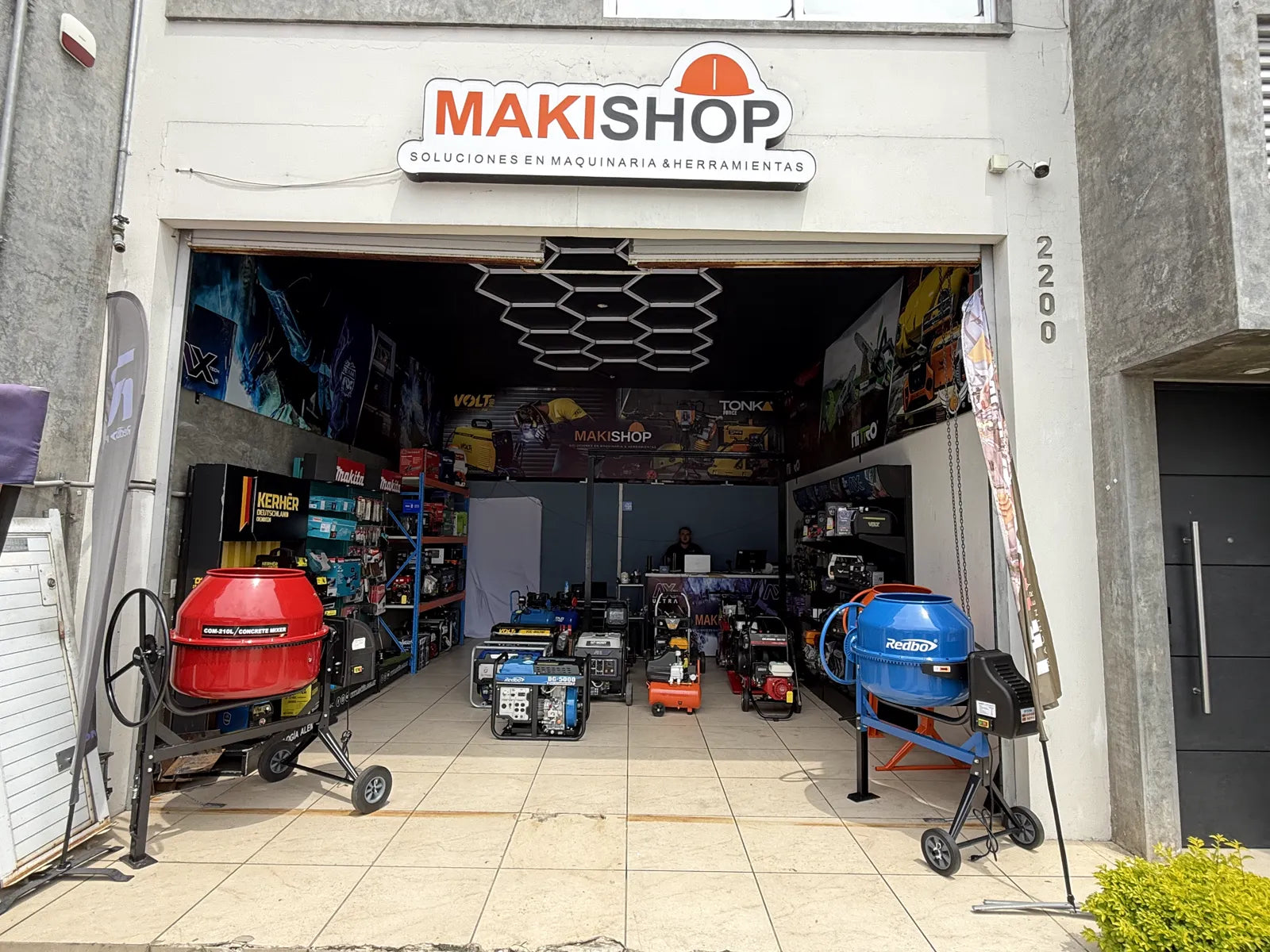 Fachada de la tienda Makishop en Calle Francisco Vázquez Coronado 2200, Guadalajara